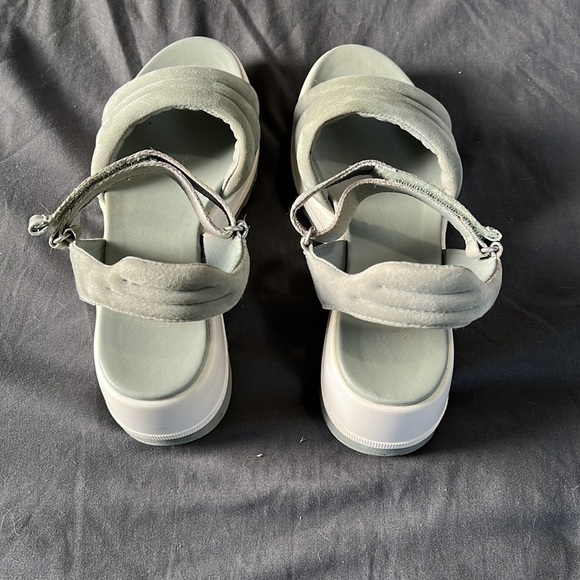 Cougar wedge heel sandals - Picture 2 of 6